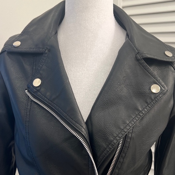 Black Moto Faux Leather Jacket with Belt - Picture 2 of 7
